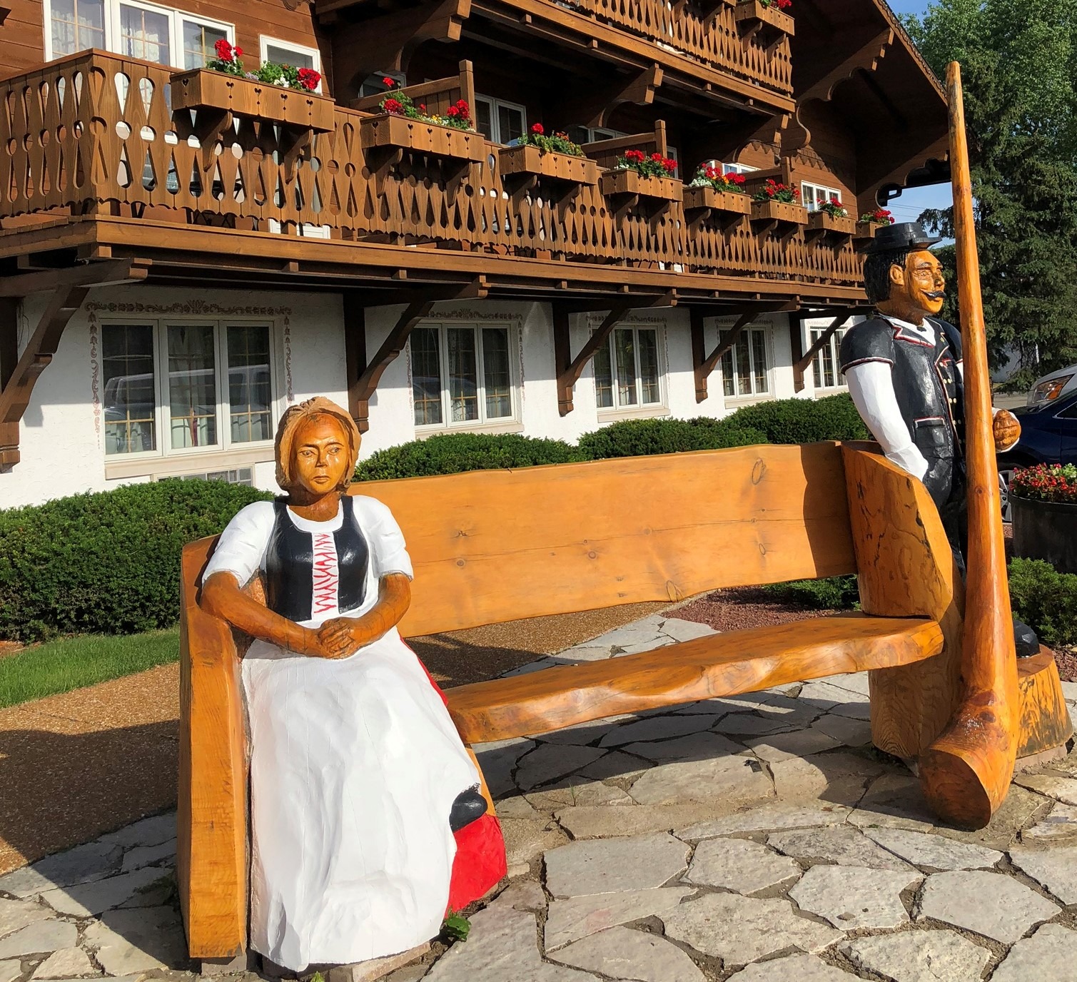 Chalet Landhaus Inn bench- edite