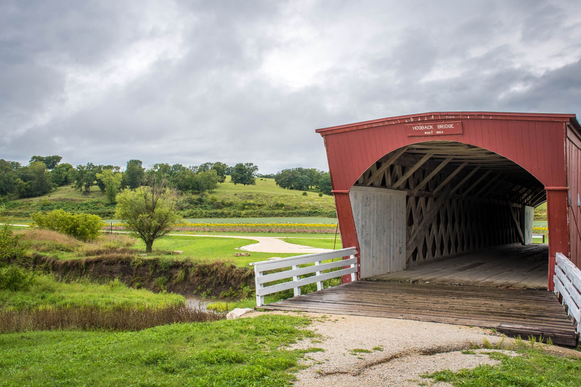 Hogback-Covered-Bridge-min